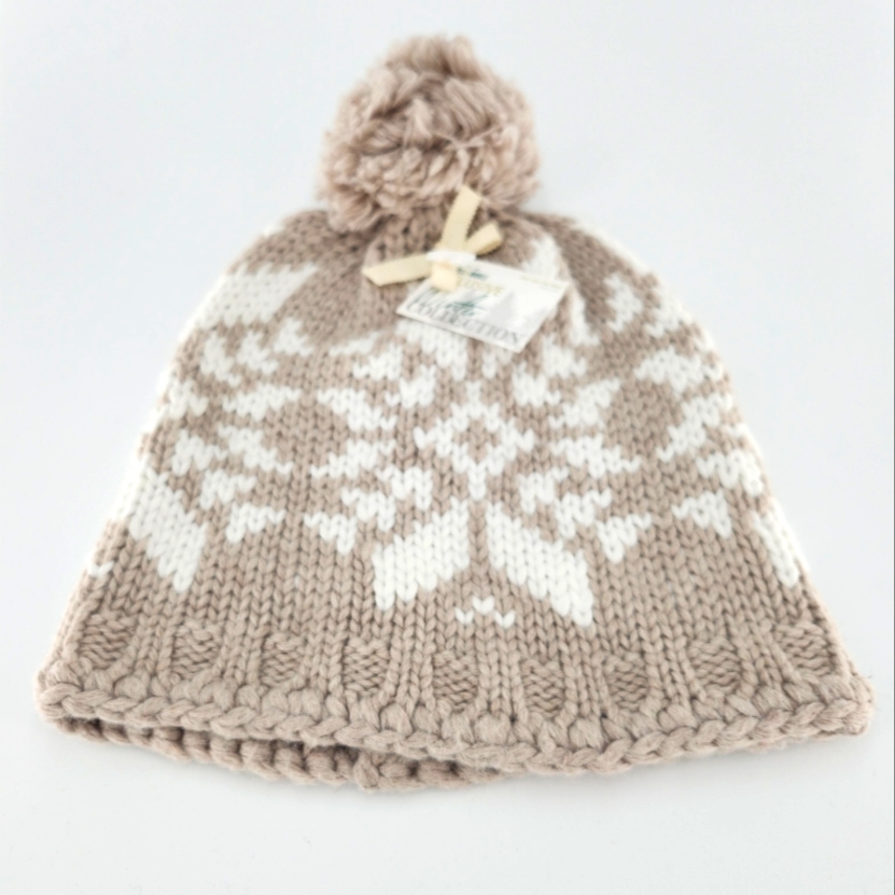 Barnes & Noble Moonbeam stocking cap